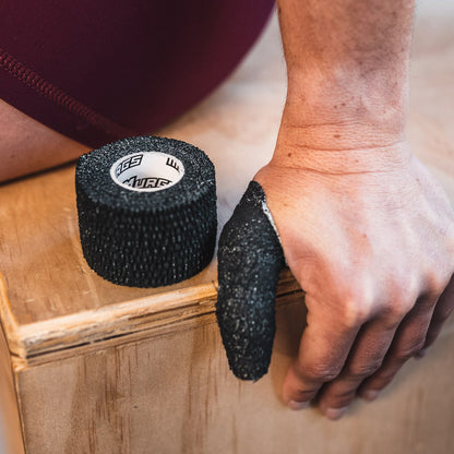 Weightlifting Thumb Tape (Black)-4